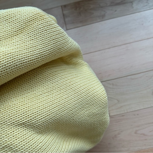 GAP Butter Yellow Crewneck Sweater - Picture 4 of 5